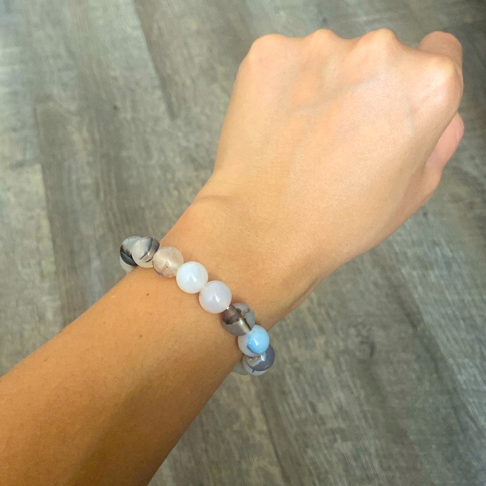 Natural dendritic agate